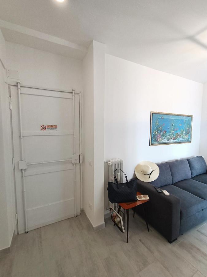 Appartement La Terrazza Sull'Appia By Hostand à Rome Extérieur photo